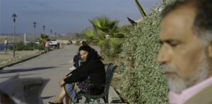نادية نيازي تحاول التقرب من محمد خيي في فيلم "وفاء"