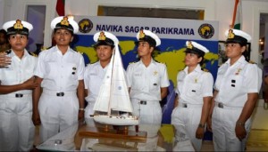 6 ضابطات من النساء في البحرية الهندية
