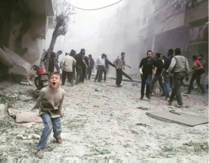 آثار القصف على الغوطة الشرقية قرب دمشق/ وكالات