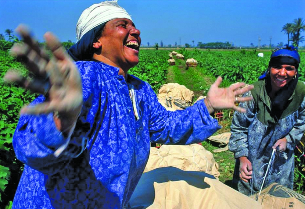 تمكين النساء من امتلاك أراضٍ يؤدي إلى تنمية اقتصادية واجتماعية ويحقق الأمن الغذائي (الحياة)