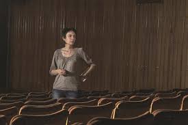 السورية آنا عكاش في المسرح
