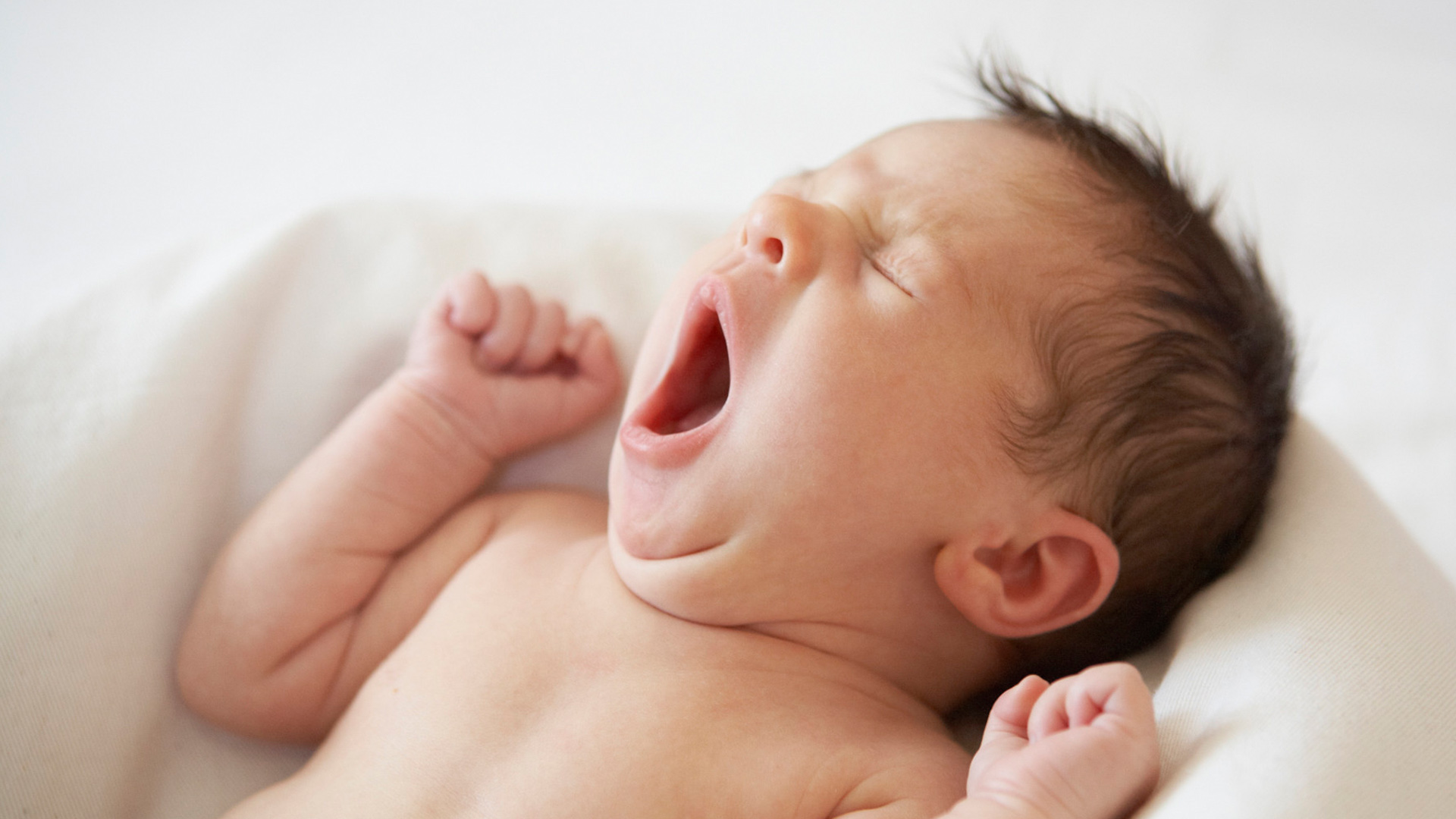 رعاية الأطفال حديثي الولادة في المنزل