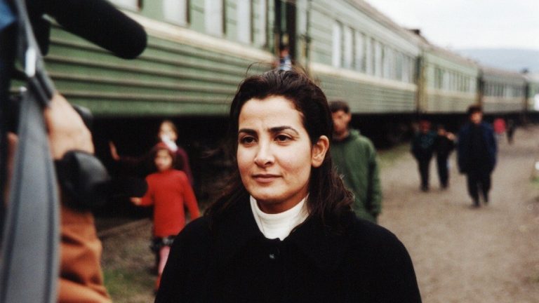ديانا مقلد، صحفية ومخرجة أفلام وثائقية لبنانية